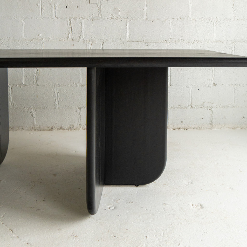 black lacquer dining table legs view