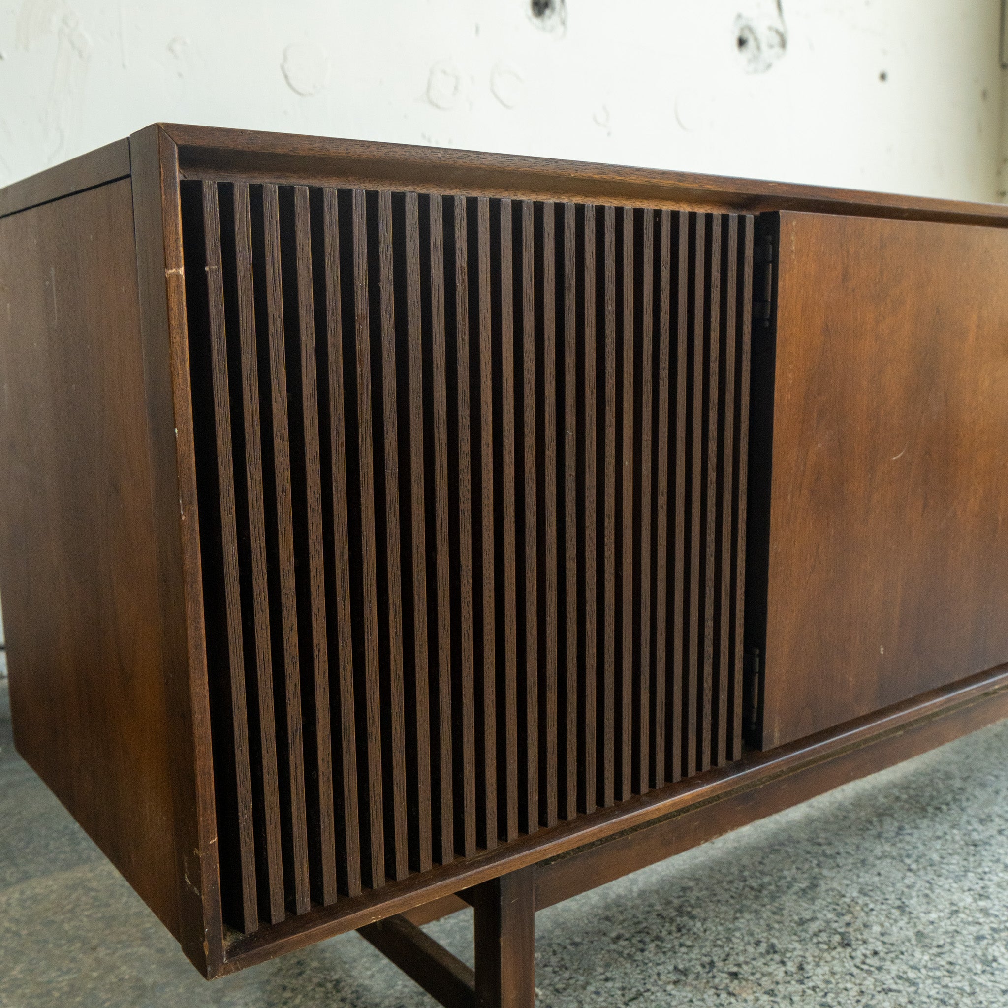 Philco Ford Phono Credenza