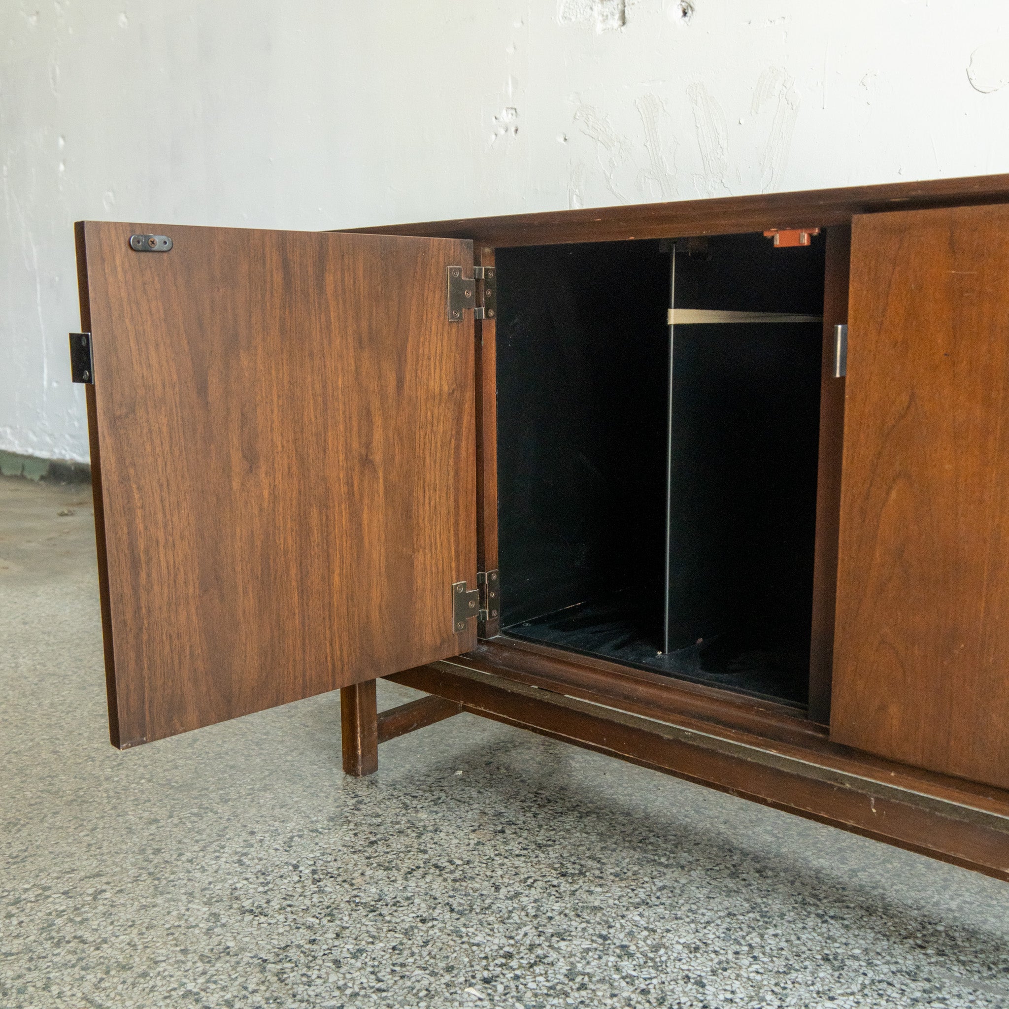 Philco Ford Phono Credenza