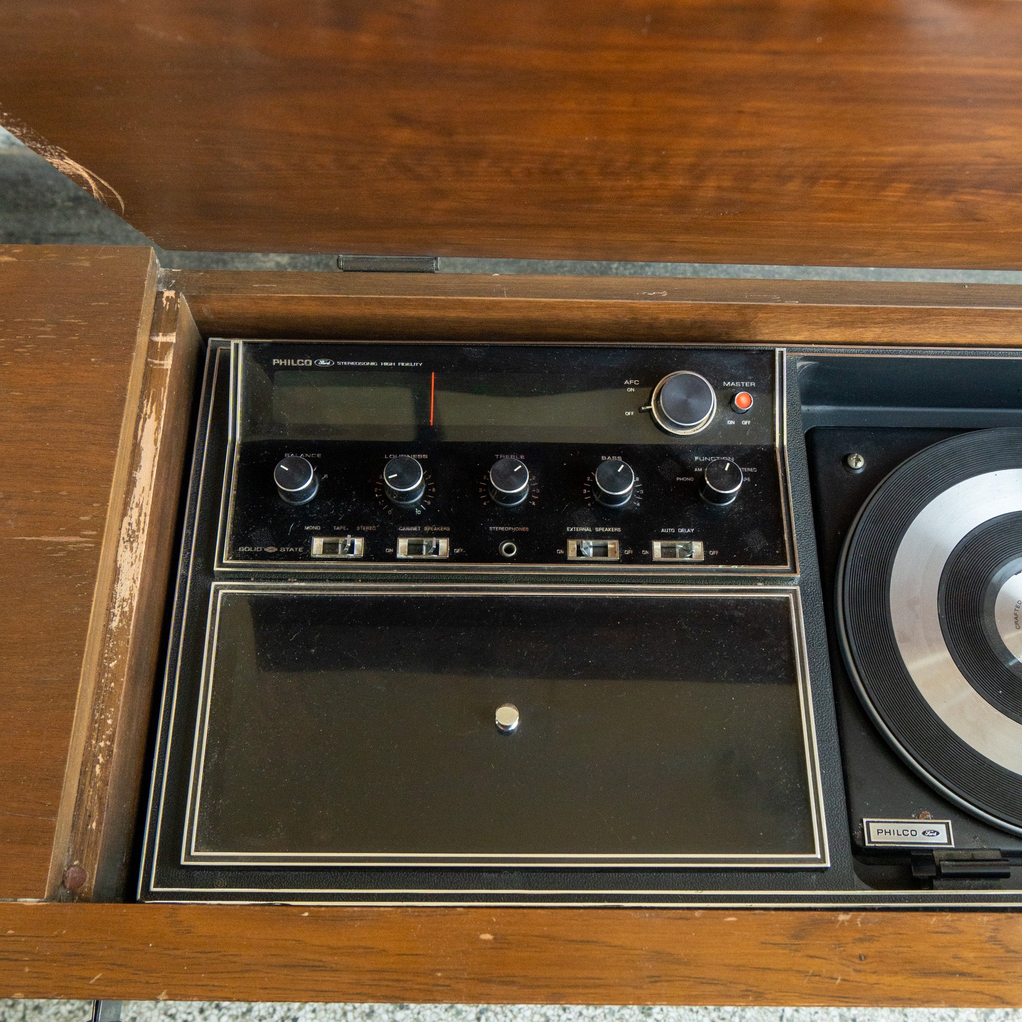 Philco Ford Phono Credenza